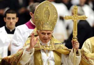 Lire la suite à propos de l’article SUFFRAGES POUR LE PAPE DÉFUNT